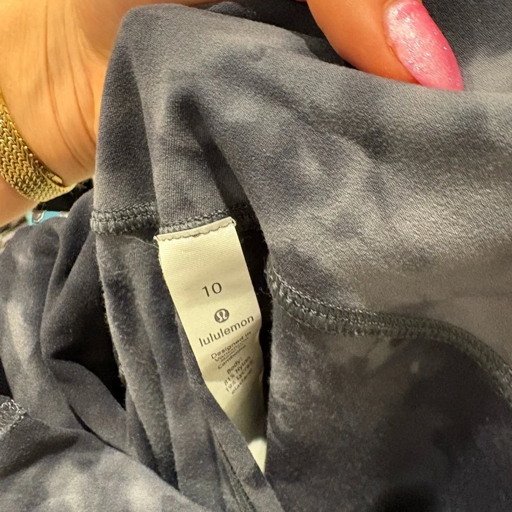 lululemon athletica Black cloud Tie-Dye Leggings size 10